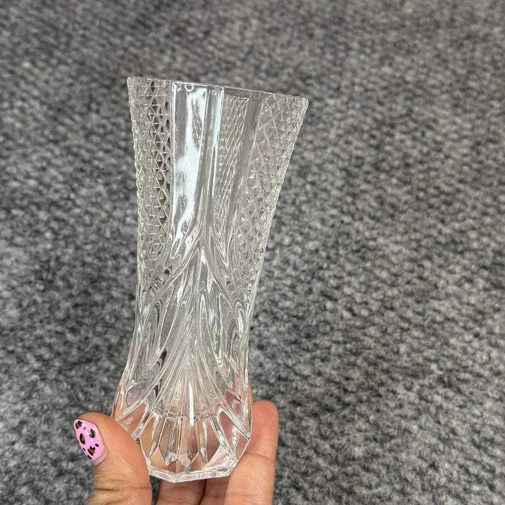 Buckingham Collection Crystal Bud Vase 5